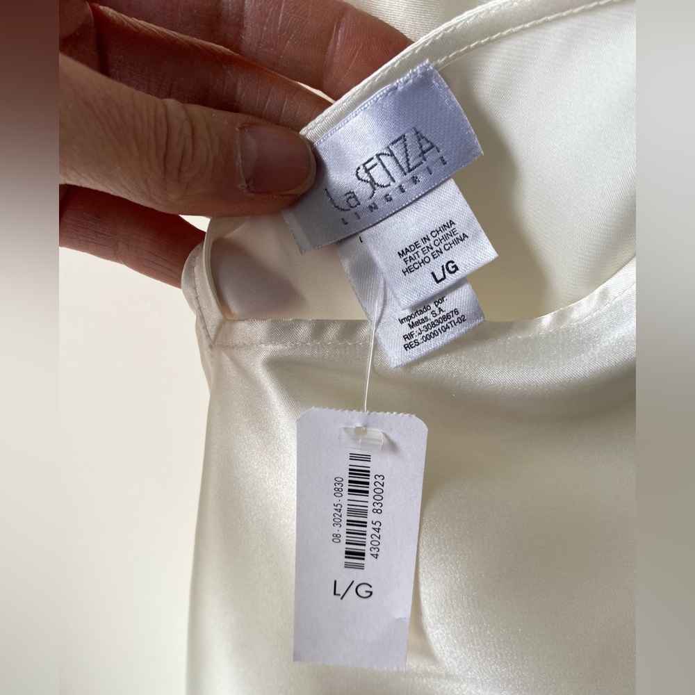 NWT La Senza flowy lace detail short chemise - Picture 15 of 16